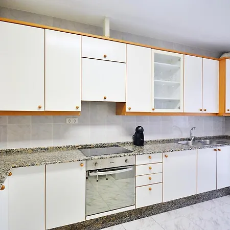Apartment En Fefinanes,